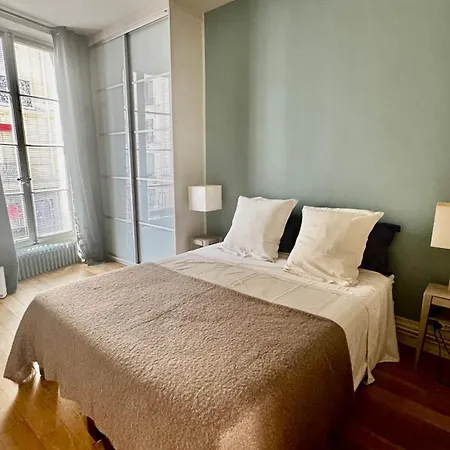 Marais Beaux Volumes Et Clarte Apartment Paris